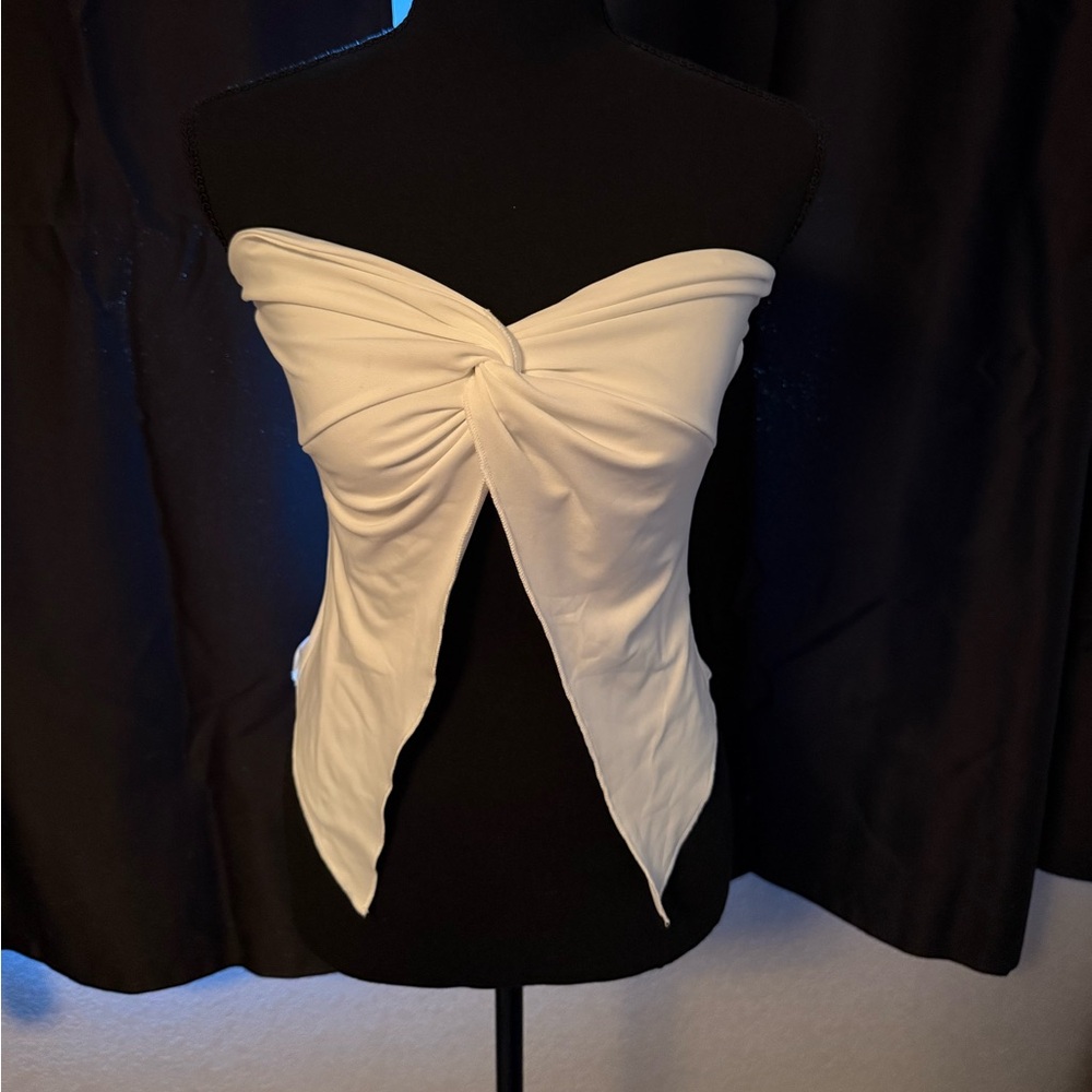 Elegant White Strapless Top